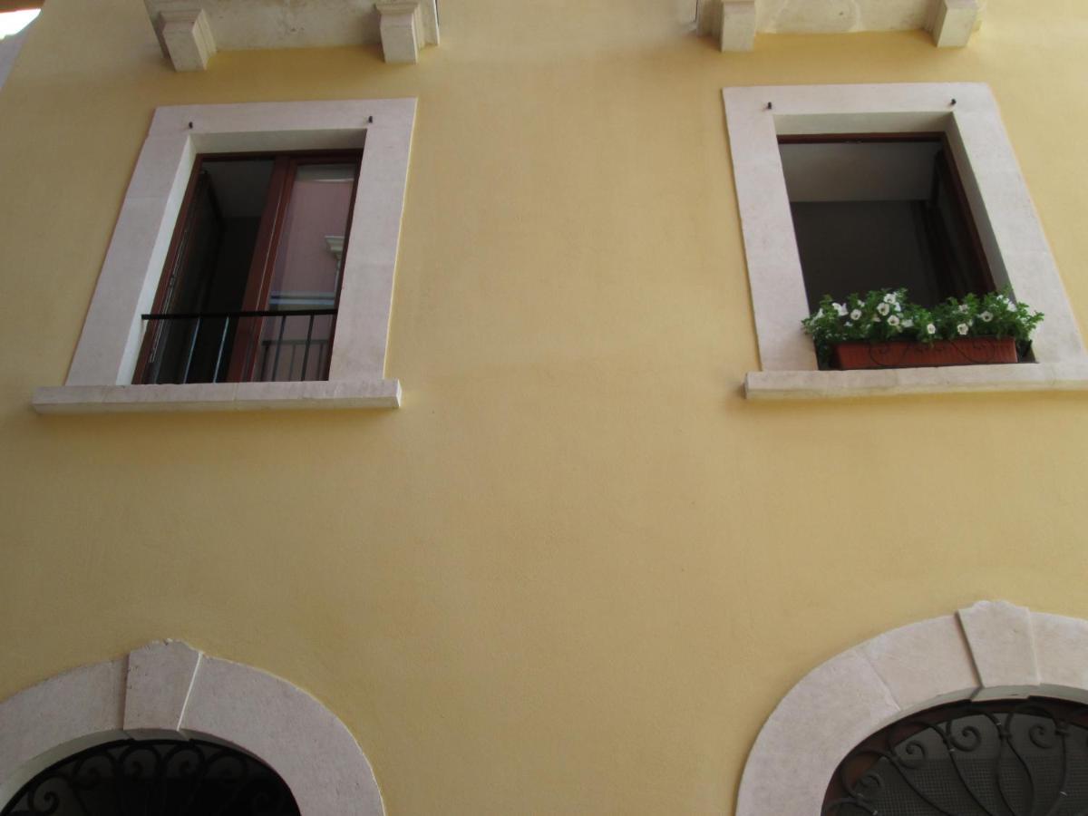B&B Regina Margherita LʼAquila Екстериор снимка